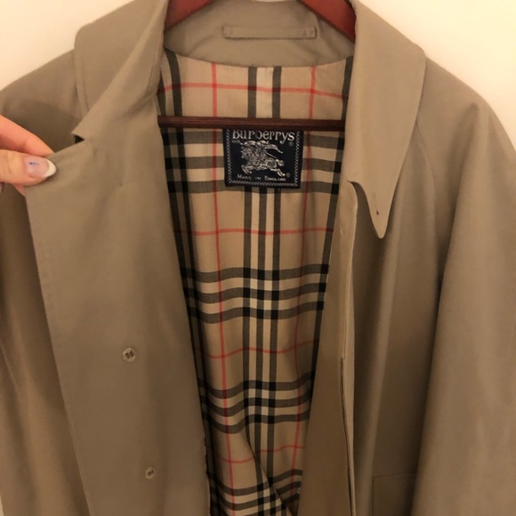 Burberry Men’s Trenchcoat Large
